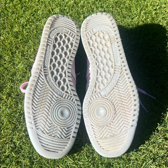 Like New Adidaa Bermuda Sneakers - Picture 11 of 11